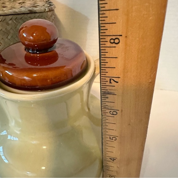 Vintage tea pot with matching creamer - Picture 8 of 9